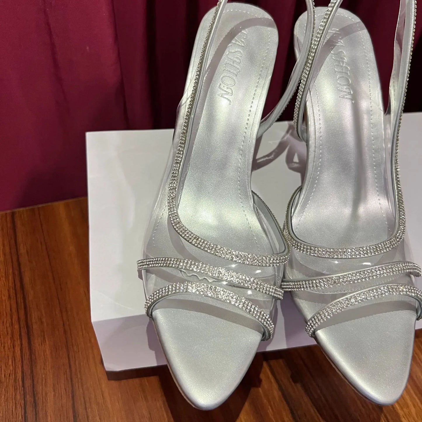 Transparent Water Diamond Women's Sandals Summer 2025 New Style Versatile Fish Mouth Pointed Toe Elegantly Exposed Toe Stiletto