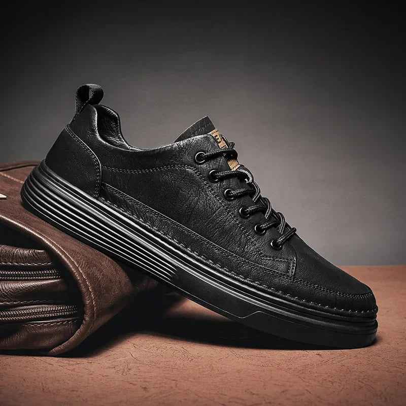 Autumn Black Sneakers Men Fashion Lace Up Flat Casual Sport Shoes All-match Outdoor Lightweight Homme Running Shoes