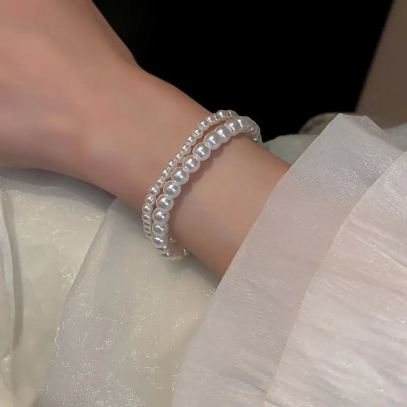 Elegant White Faux Pearls Beaded Bracelets for Women Adjustable Elastic Rope Bracelet French Luxury Hands Jewelry Accessories