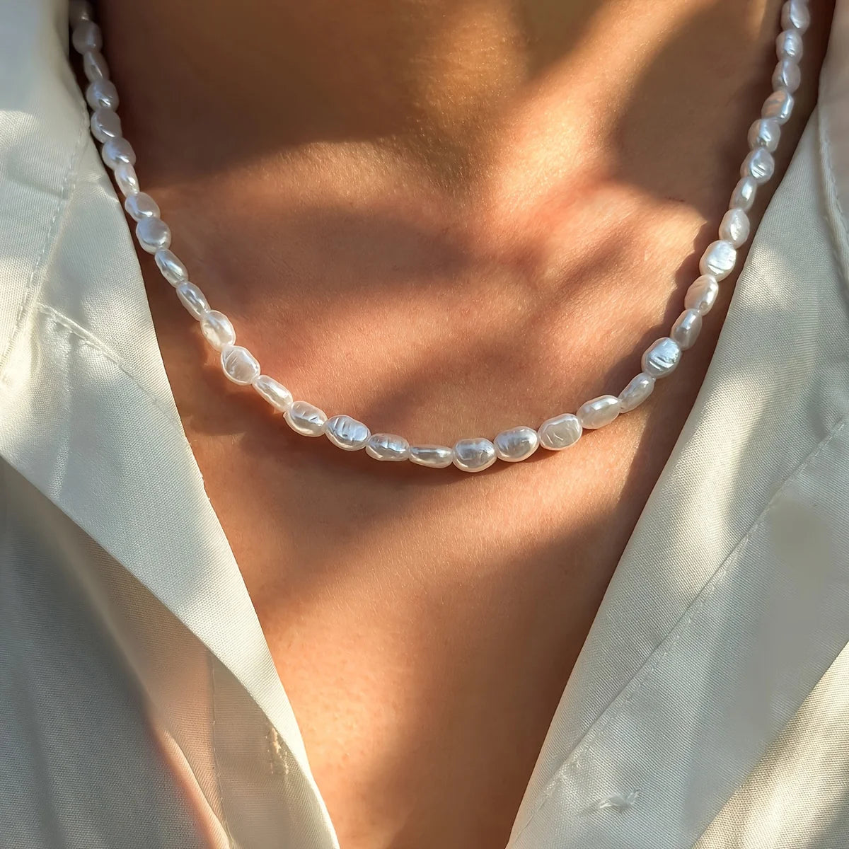 Cool White Baroque Pearl Necklace for Men and Women Sexy Trendy Choker Beaded Chain Collar Accessories Gift