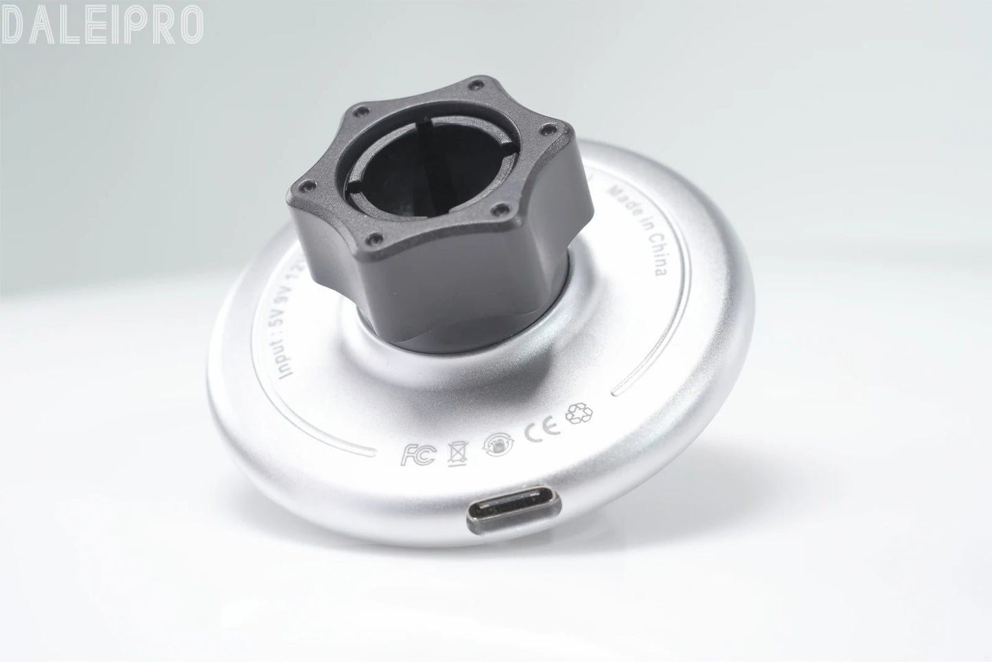 For Ford Fiesta MK8 2017-2020 2021 2022 Car Phone Holder Fixed to Screen Car Magnetic MagSafe Wireless Charger Mount Accessories