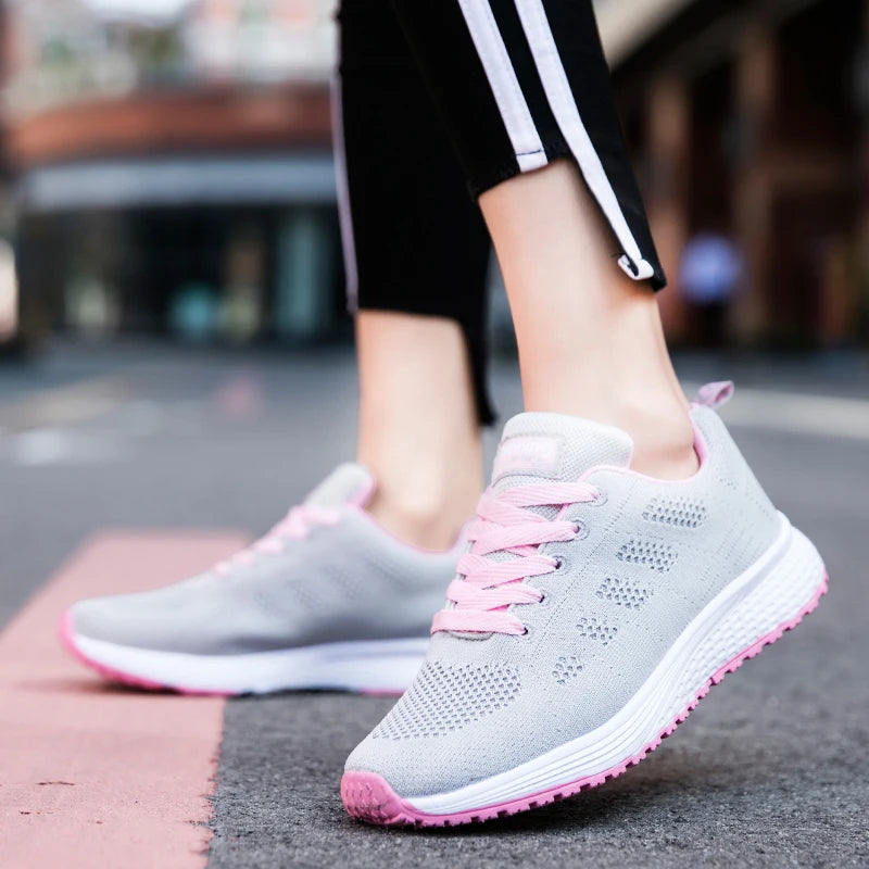 Breathable Women Running Shoes Lightweight Anti-slip Female Sports Shoes Outdoor Soft Women's Sneakers Lace Up Fashion Tennis