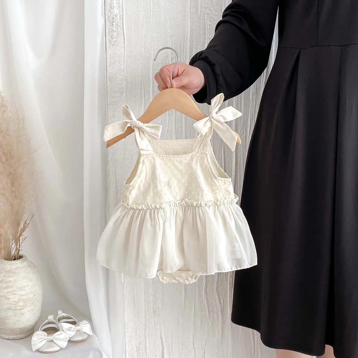 Baby Summer Bow Sling dress Baby Girl Sweet Cute Thin Embroidered Sleeveless Jetsuit