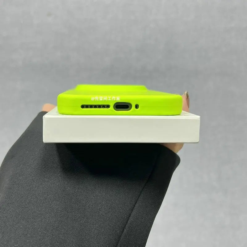 For Xiaomi 17 Ultra Case Luxury Liquid Soft Silicone Comfortable Feel Back Cover For Xiaomi Mi 17 Ultra Shell Bumper