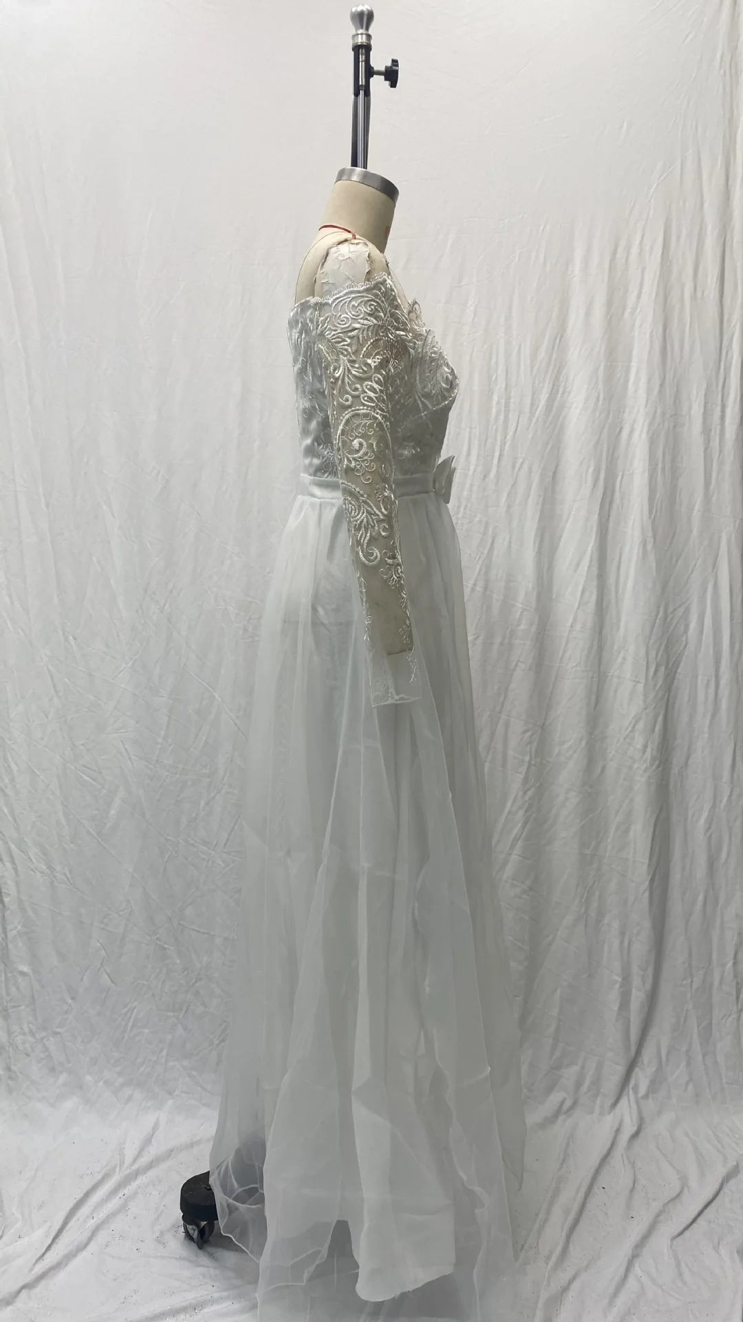 Fashionable Slim Fit V-Neck Lace Trimmer Wedding Dress with Train Elegant Style Polyester Fabric High Waist Long A- Line Skirt