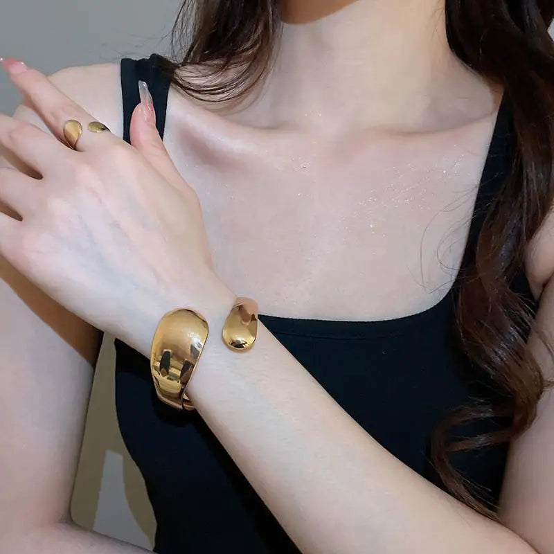 Minimalist Geometric Metal Bracelet and Ring Set Chic Fashion Jewelry for Party or Daily Wear