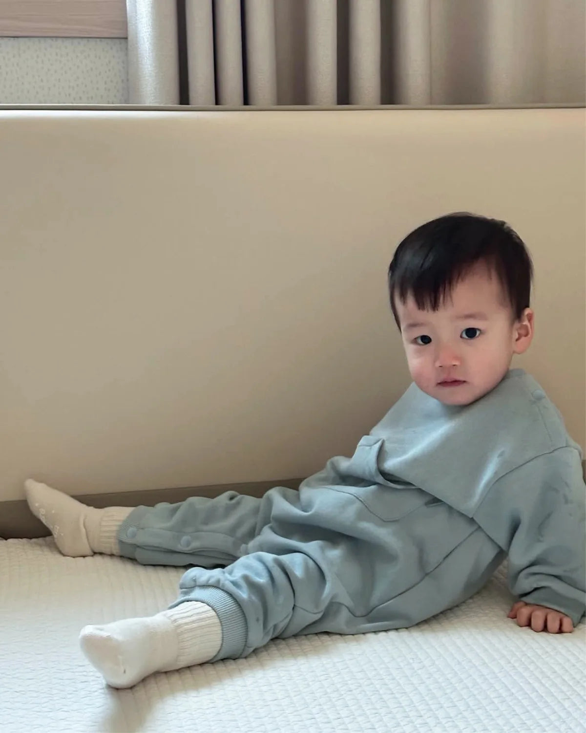 2025 Autumn New Baby Long Sleeve Romper Solid Infant Boy Girl Big Pocket Casual Jumpsuit Newborn Loose Cotton Clothes 0-24M