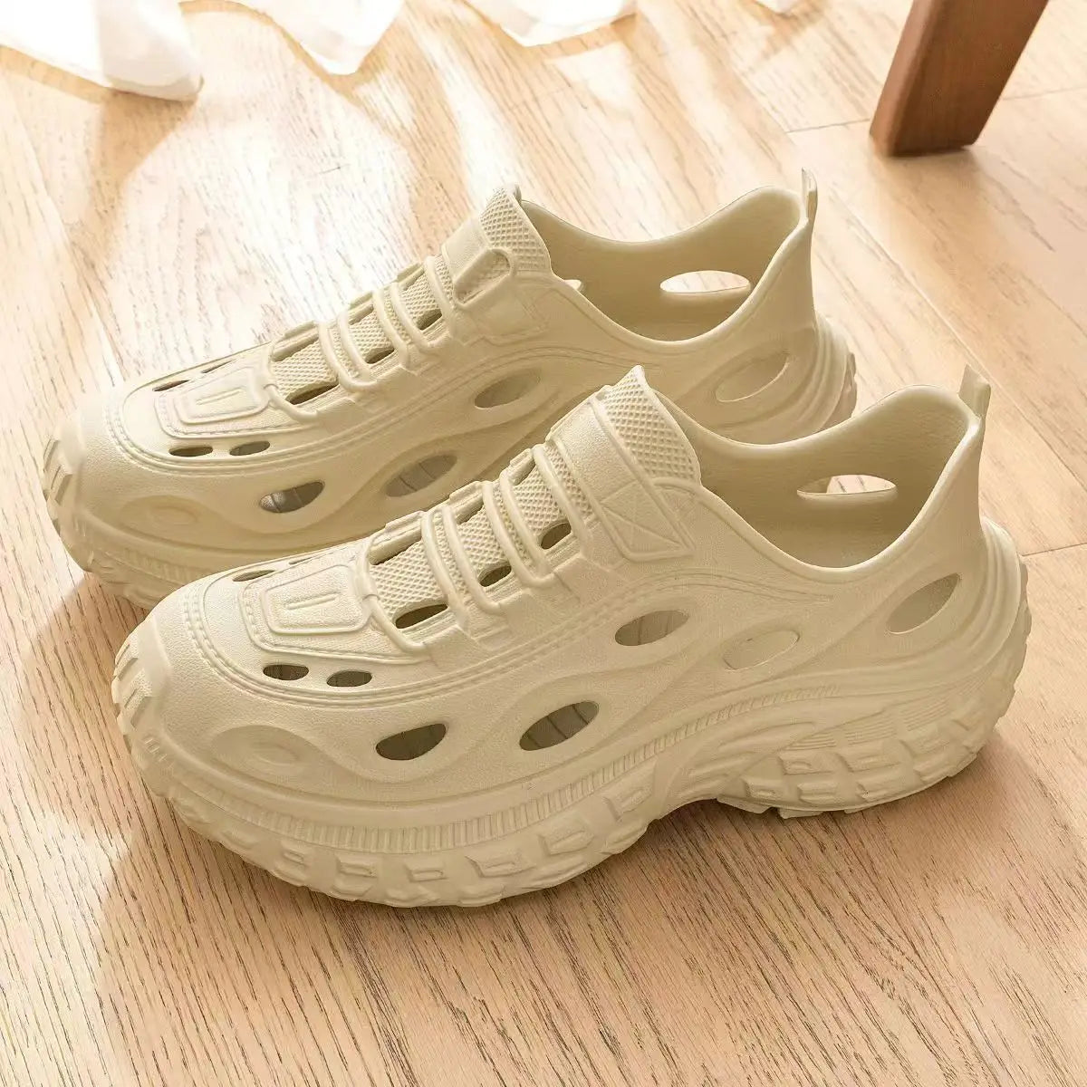 Outdoor Water Shoes Unisex Breathable EVA Clog Summer Sandals Men's Wearable Hiking Shoes Couples Casual round Toe Thongs