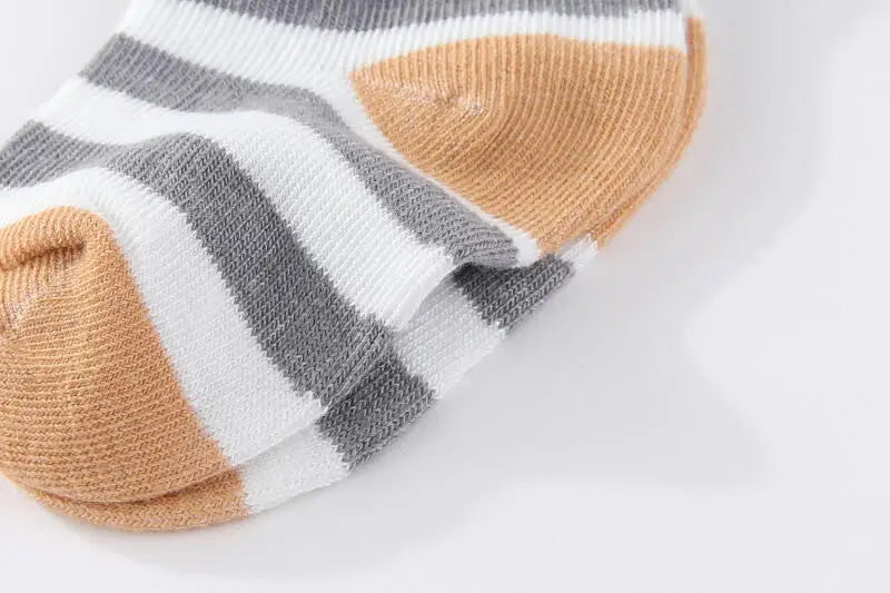 Kiddiezoom 4 Pairs Fashion Newborn Baby Boy Girl mid-calf Socks Cotton Soft Breathable Infant Accessories Four Seasons 0-18M