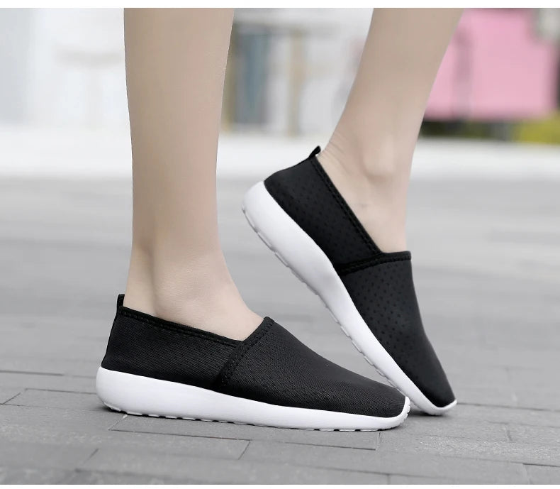 Breathable Women Running Shoes Lightweight Anti-slip Female Sports Shoes Outdoor Soft Loafers Women's Sneakers Fashion Tennis
