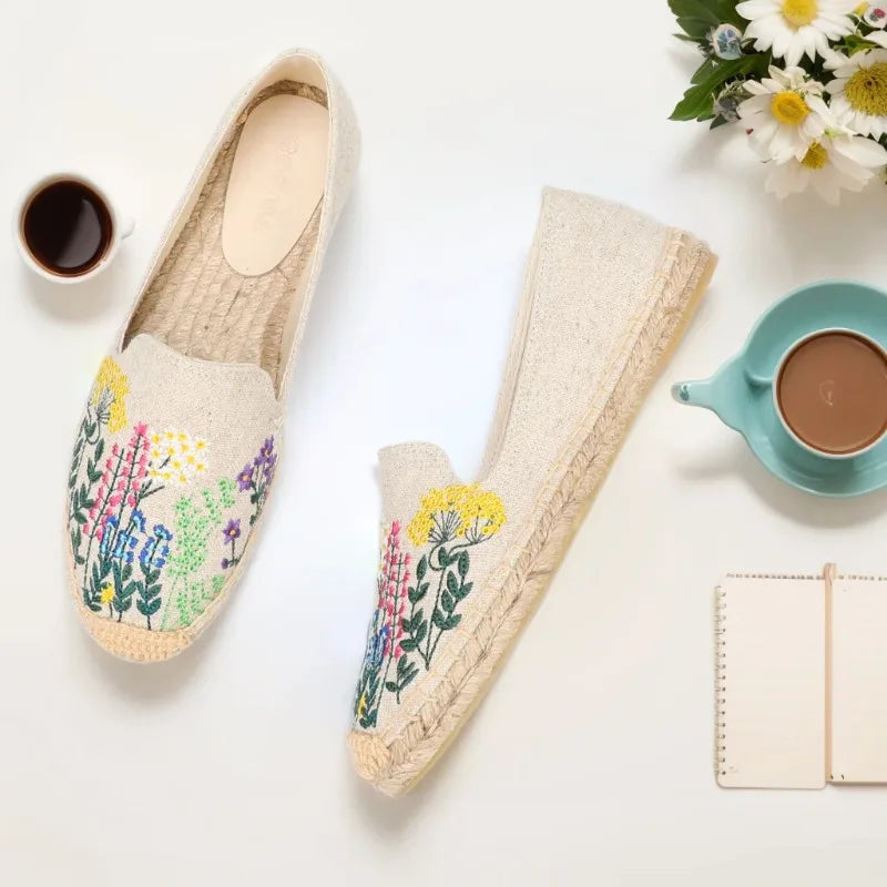 Women's Casual Flats Shoes with Embroidered Hemp Flat Platform Round Toe Spring/Autumn Comfortable