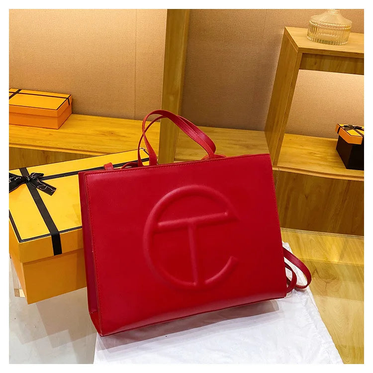 2026 Fashion Elegant Classic Paris Diaper Bag Unique Leisure Business Crossbody Purse for Women Daily Commute Work