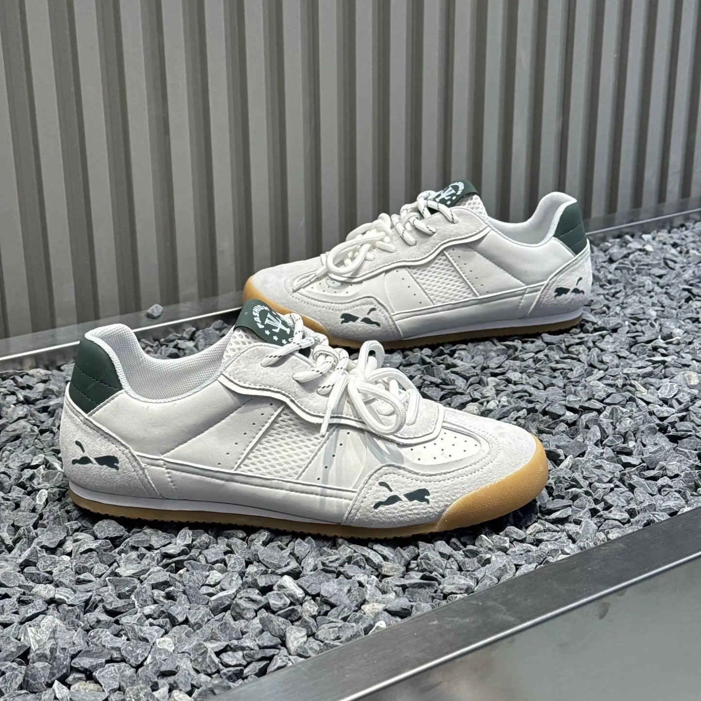 Leather Casual Shoes Men Running Shoes Outdoor Breathable Man Walking Lightweight Comfortable White Sneakers Tennis Sport Shoes