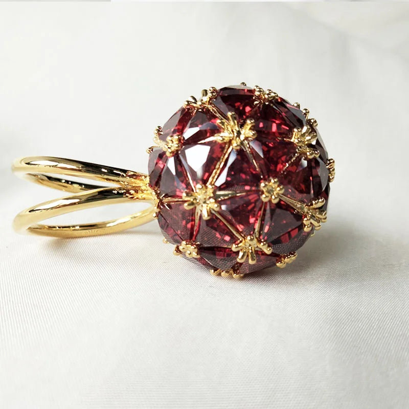 Pyramid Ring Charms Stainless Steel Irregular Fine Cut Crystal Luxury Jewelry Ring Cocktail Ring Romantic Fashion Gift for Women