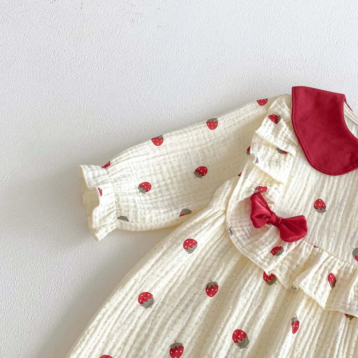 Instagram Spring and Autumn Baby Princess Jumpsuit Baby Girl Cherry Cotton Long Sleeve Jumpsuit, Perfect for Going Out.
