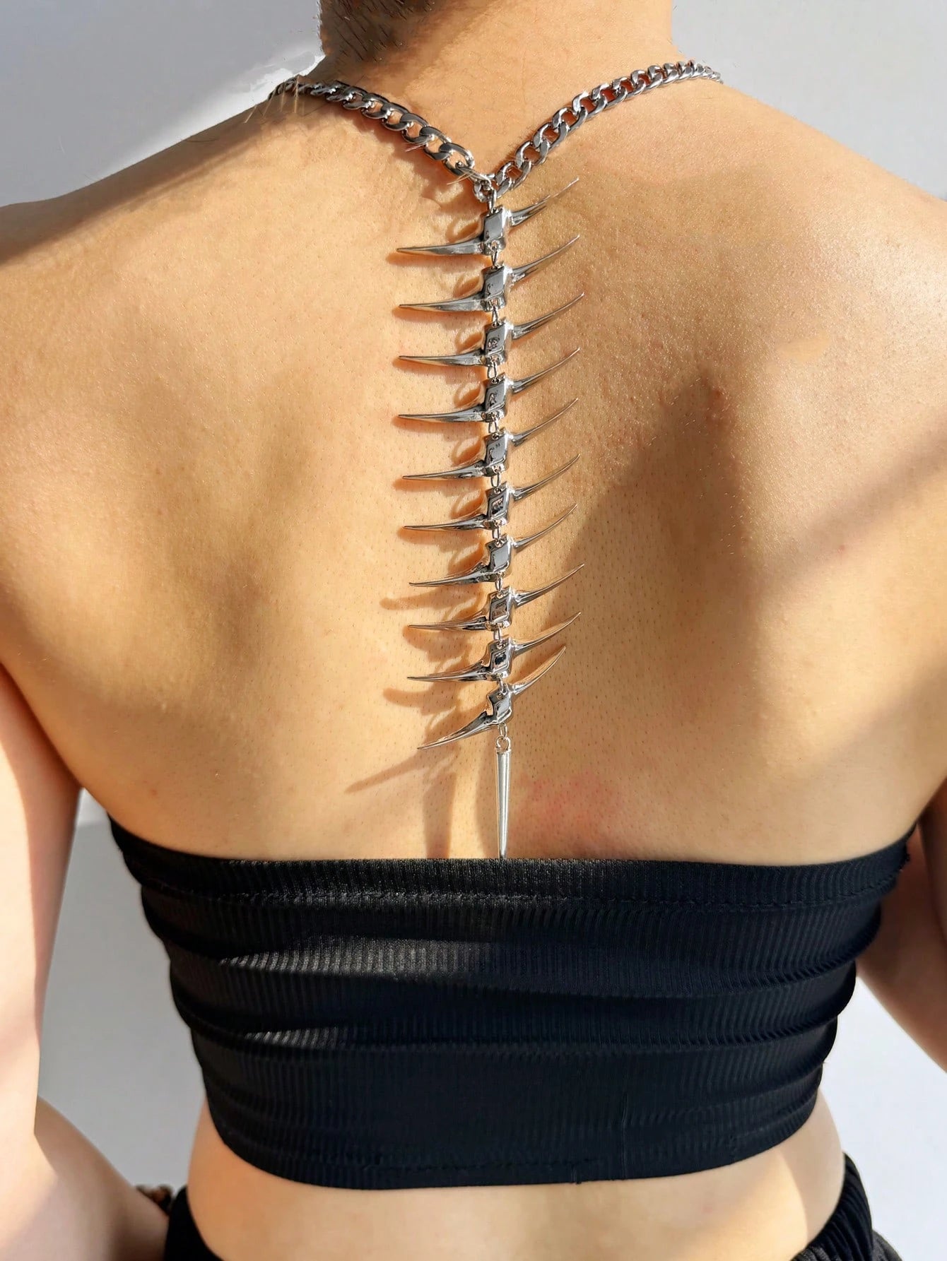 Punk Style Spine Bone Back Chain Necklace for Women Exaggerated Personality Simple Retro Hip Hop Body Chain Jewelry Gift