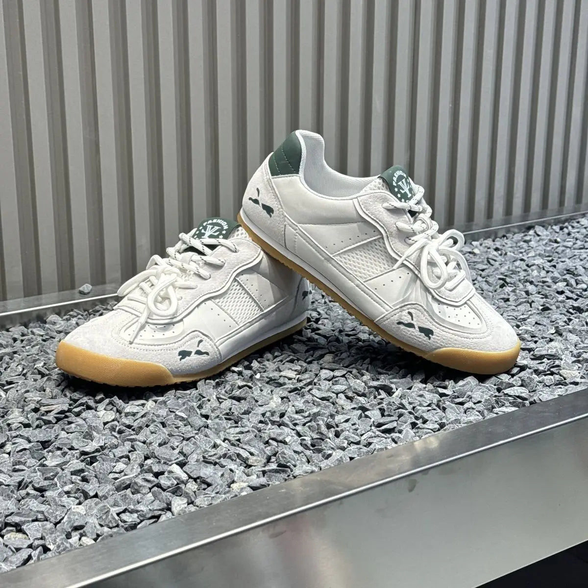 Leather Casual Shoes Men Running Shoes Outdoor Breathable Man Walking Lightweight Comfortable White Sneakers Tennis Sport Shoes