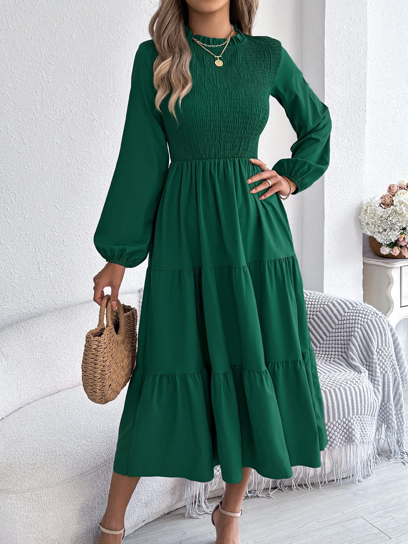 Women's Spring Vacation Solid Color Round Neck Long Sleeve Midi Dress with Ruffled Waist