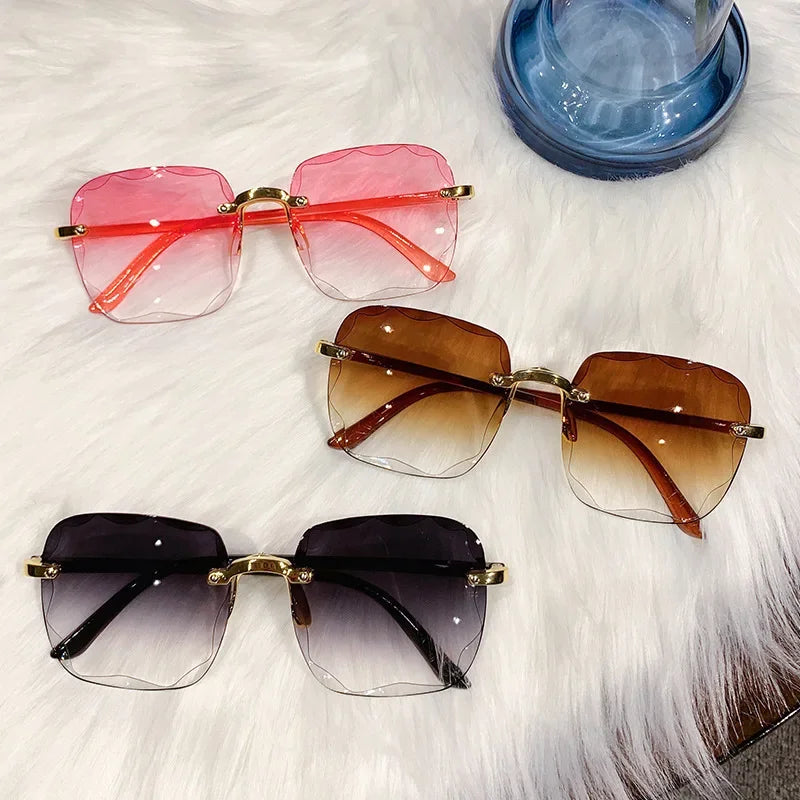 Square Rimless Fashion Sunglasses for Women Men Summer Gradient Sun Shades for Vacation Beach Travel（Not Include Glasses Case）