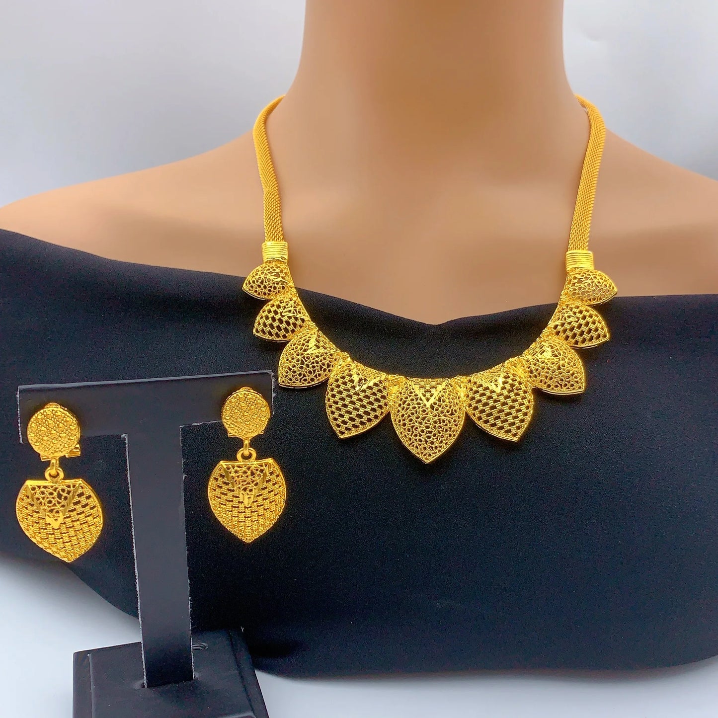 Dubai Jewelry Sets for Women Heart Pendant Necklaces Earrings Two Pieces Set 24K Gold Color Eritrean Wedding Party Gifts