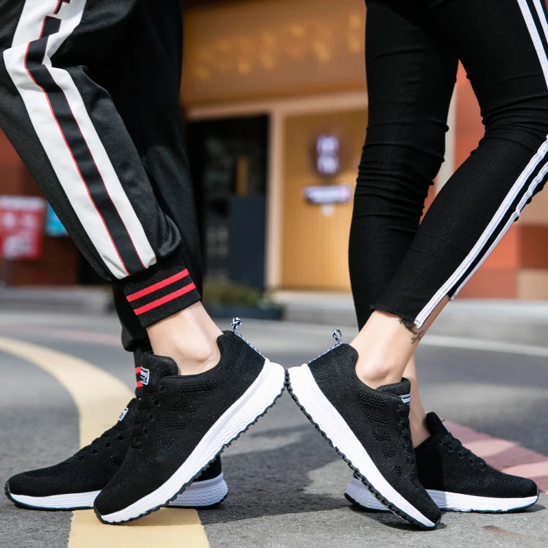 Breathable Women Running Shoes Lightweight Anti-slip Female Sports Shoes Outdoor Soft Women's Sneakers Lace Up Fashion Tennis