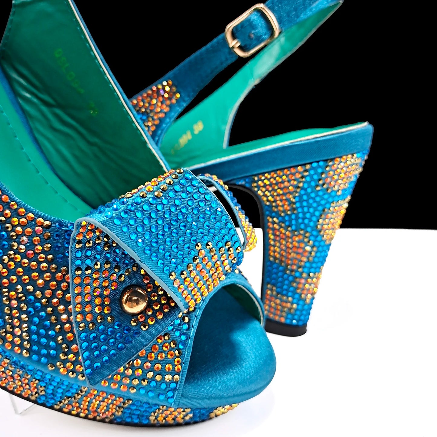 New Arrival Sky Blue Color Platform Design Party Wedding High Heel Peep Toe Lady Shoes and Bag Set and A Pair of Shoes