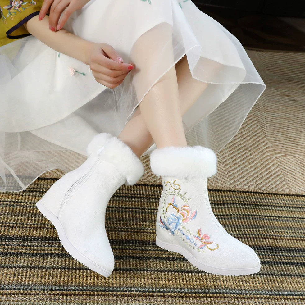 Winter Fashion Shoes Embroidered Fur Boots For Woman Bota Ancient Costume Botines Para Mujeres Hanfu Women's Boots Botas Mujer