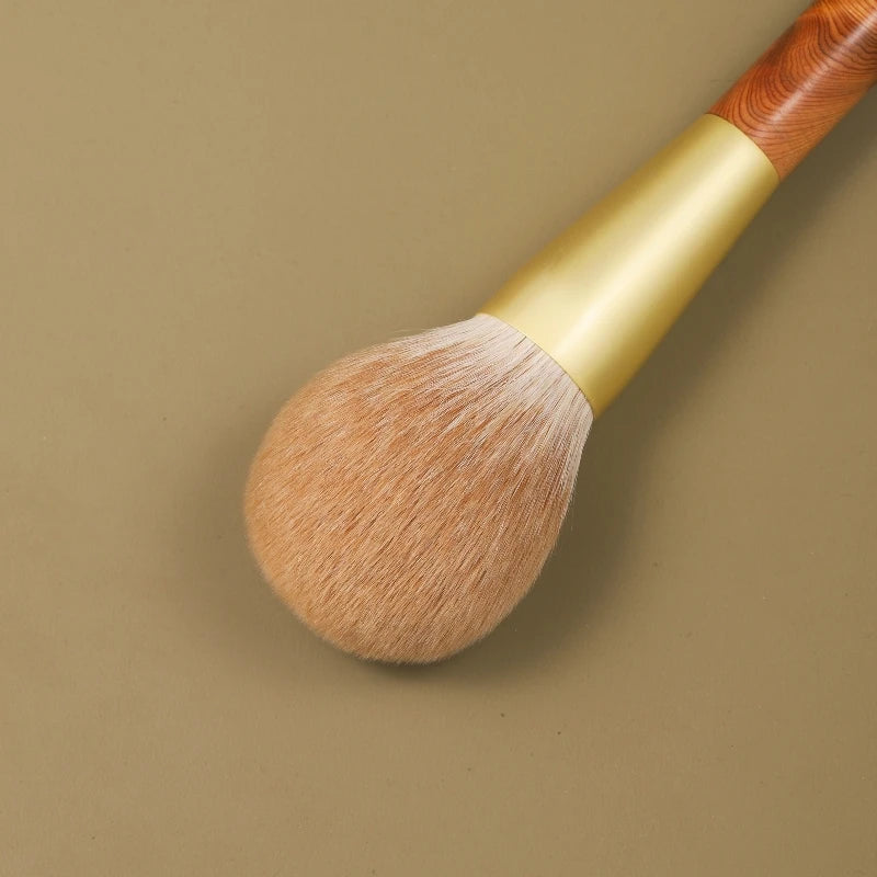 Professional Handmade Makeup Brushes WJ02 Soft Vintage Snow Fox Hair Round Face Powder Brush Yakusugi Wood Handle Make Up Brush