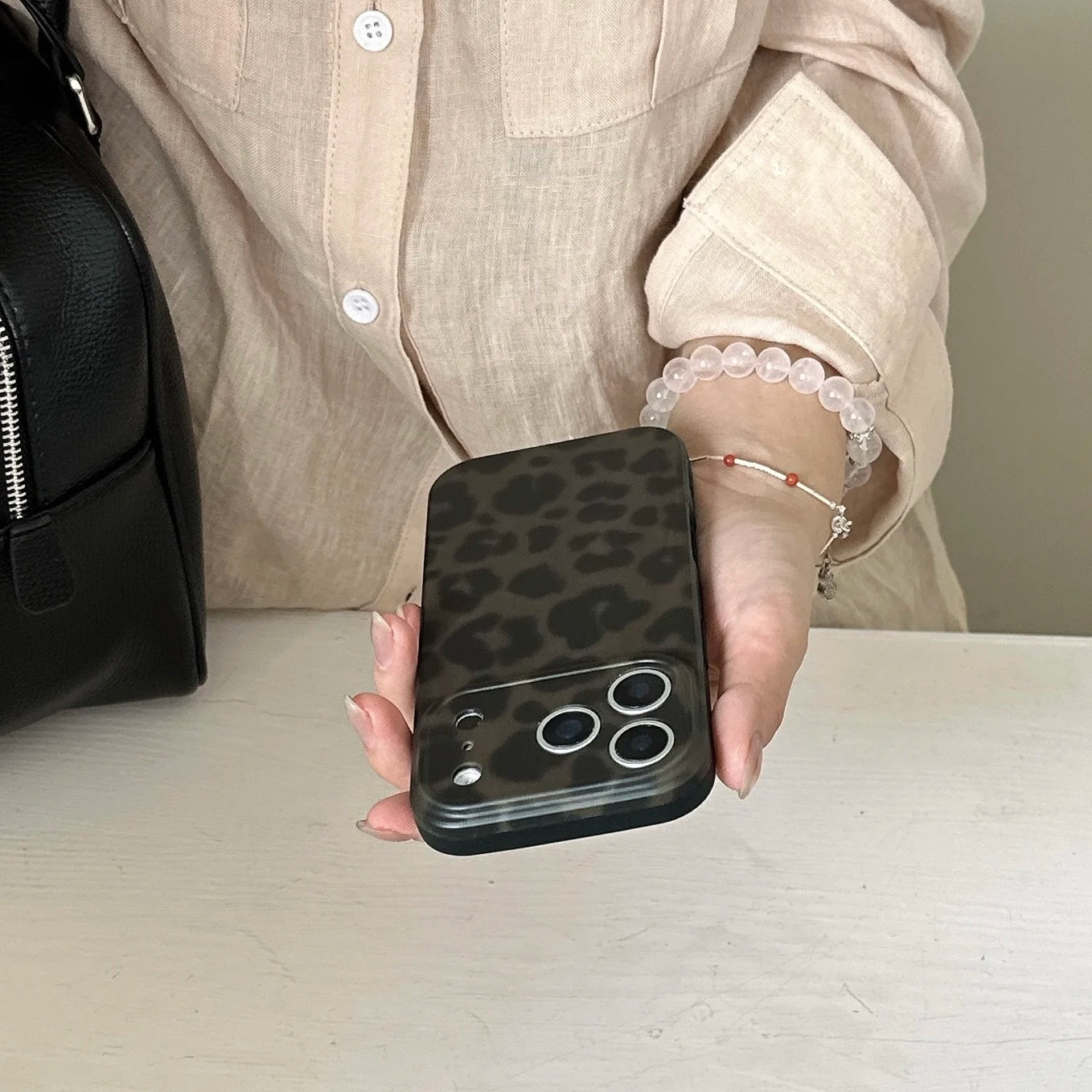 Retro Stylish Amber Color Lamber Pattern Glossy Phone Cover Case for iPhone 17 16 15 14 13 12 Pro Max Plus Air
