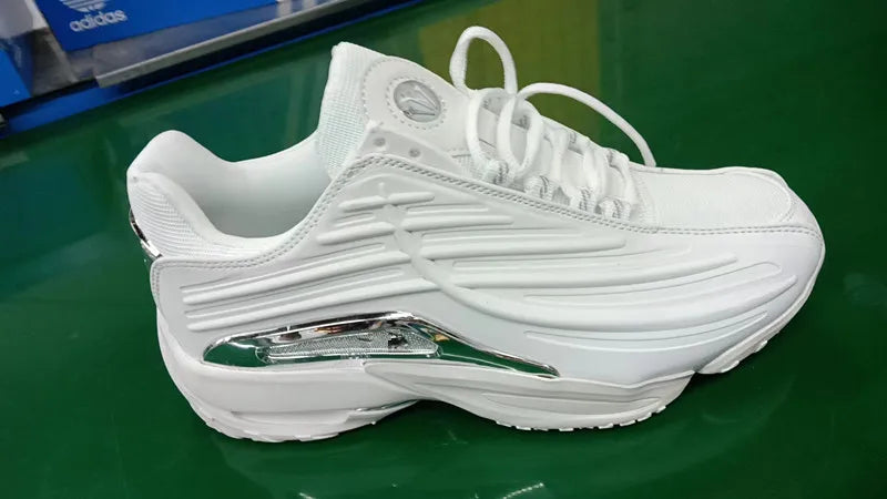 Men's Sport Shoes Anti-slip Basketball Shoes Low Help Glide Basketball Shoes Big Eyes Fashionable Running Shoes Duck Shoes