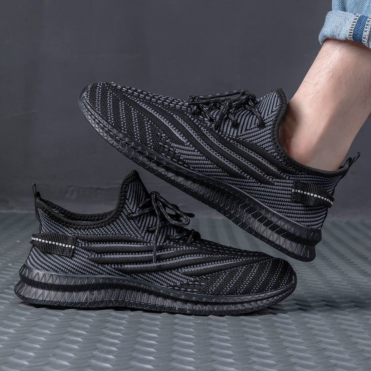 2023 Mesh Men casual shoes Summer Breathable Sneakers Comfortable Lightweight Walking Footwear Male Running Sport Shoes