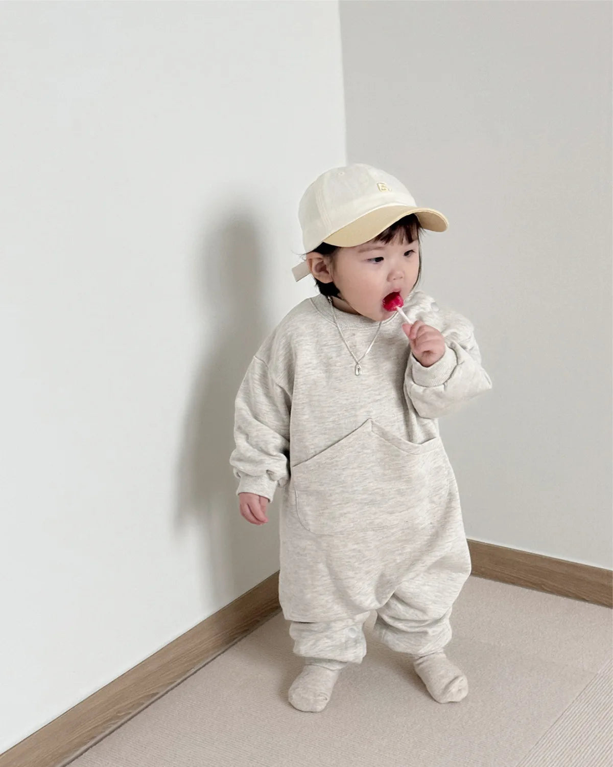 2025 Autumn New Baby Long Sleeve Romper Solid Infant Boy Girl Big Pocket Casual Jumpsuit Newborn Loose Cotton Clothes 0-24M