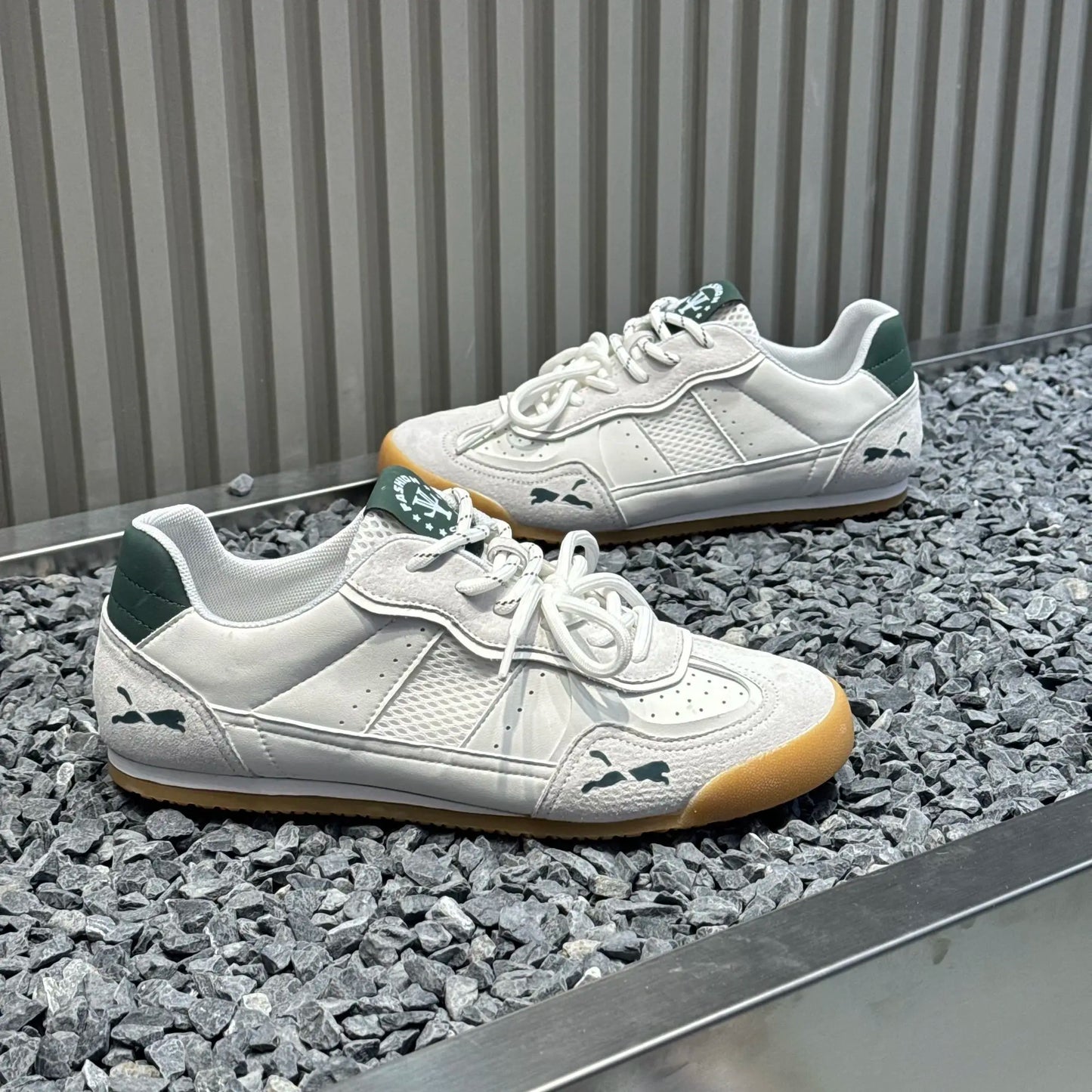 Leather Casual Shoes Men Running Shoes Outdoor Breathable Man Walking Lightweight Comfortable White Sneakers Tennis Sport Shoes
