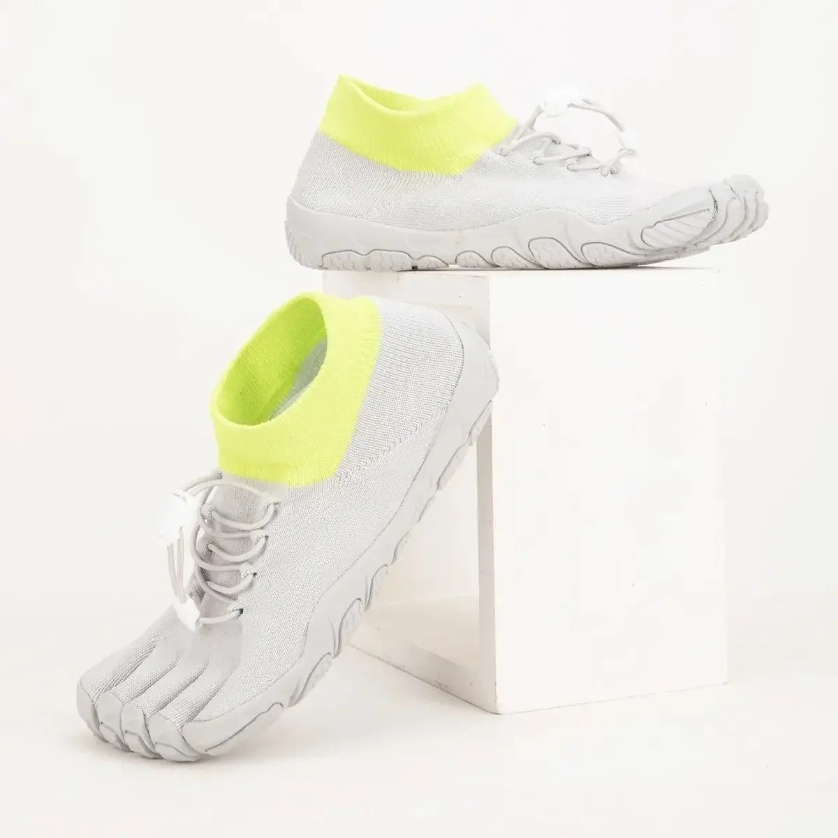 Split Toe Shoes FiveFingers Casual Sneakers Women Safety Walking Shoes Climbing Shoes Unisex Men Fitness Yoga Mesh Water Sneaker