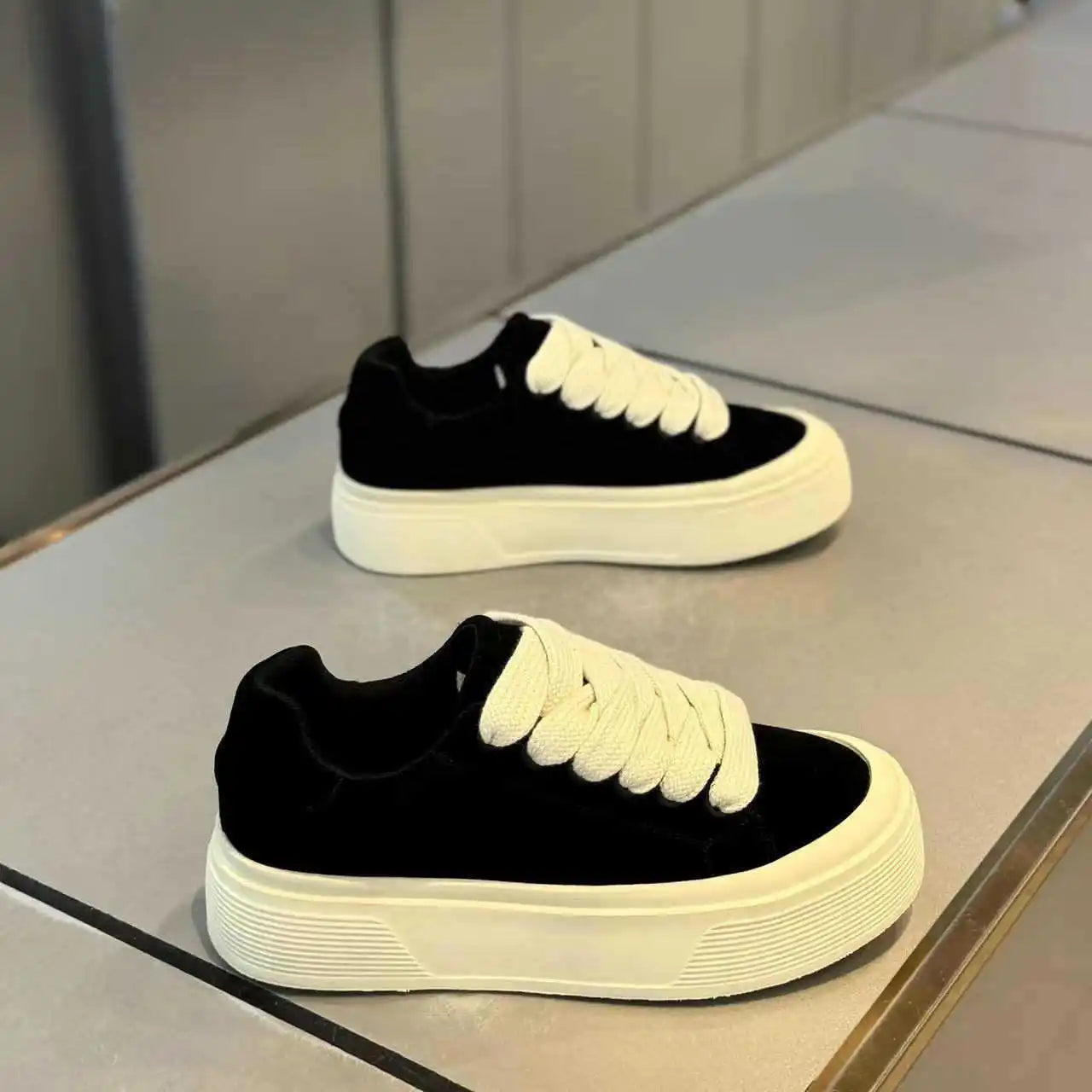 Men Vulcanized Shoes 2025 Autumn Outdoor Fashion Running Shoe Casual Sneaker Thick Sole Anti Slip Sport Shoes Zapatos Hombres