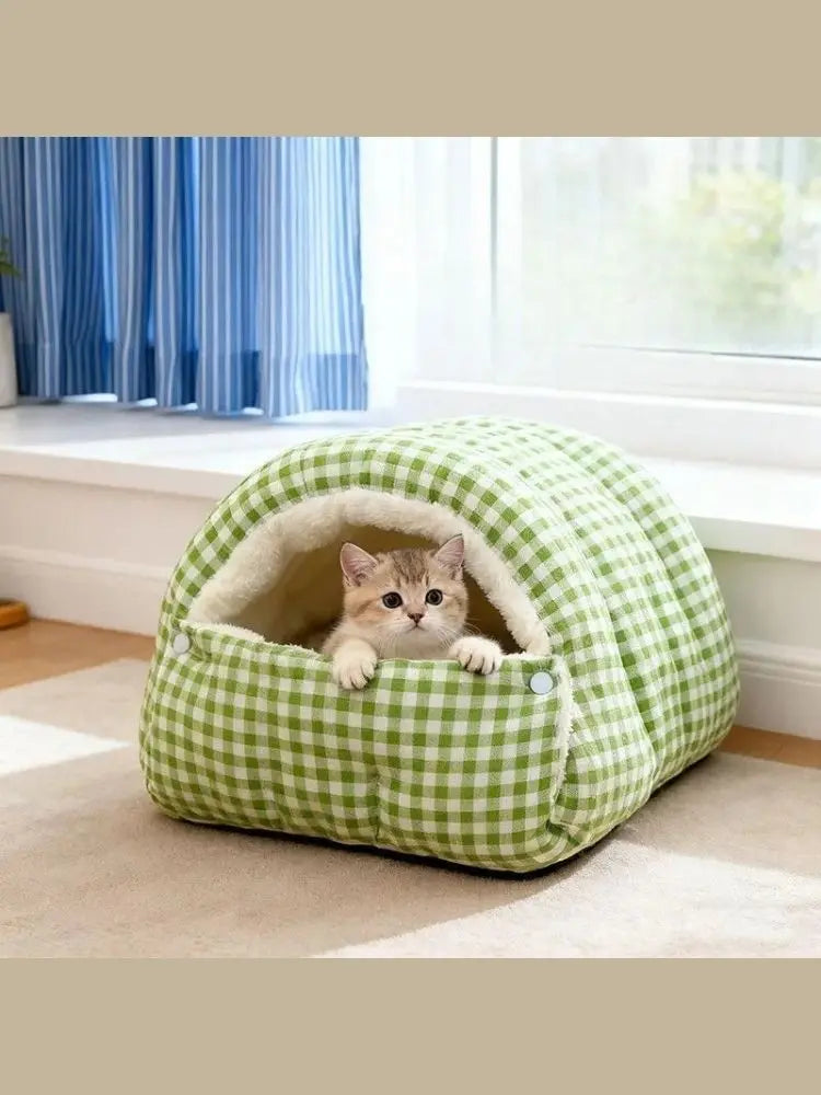 Checkered Cat House Winter Warm Enclosed Pet Bed for Cats and Small Dogs