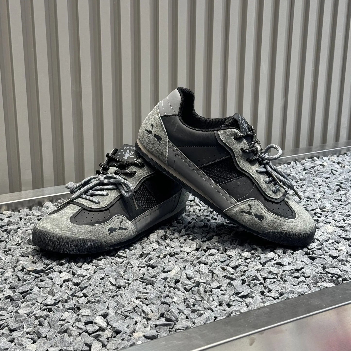 Leather Casual Shoes Men Running Shoes Outdoor Breathable Man Walking Lightweight Comfortable White Sneakers Tennis Sport Shoes
