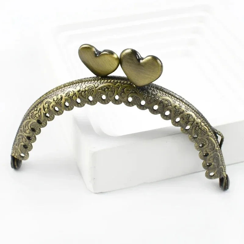 1/2/5/10Pcs 8.5cm Embossed Metal Bags Handle Purse Frame Kiss Clasp for Coin Wallet DIY Handmade Sewing Brackets Bag Accessories