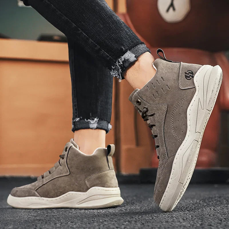 Men's High Top Sport Shoes Winter New Fashion Retro Outdoor Travel Matching Lace up Leather Surface Shoes Comfortable Casual Sne