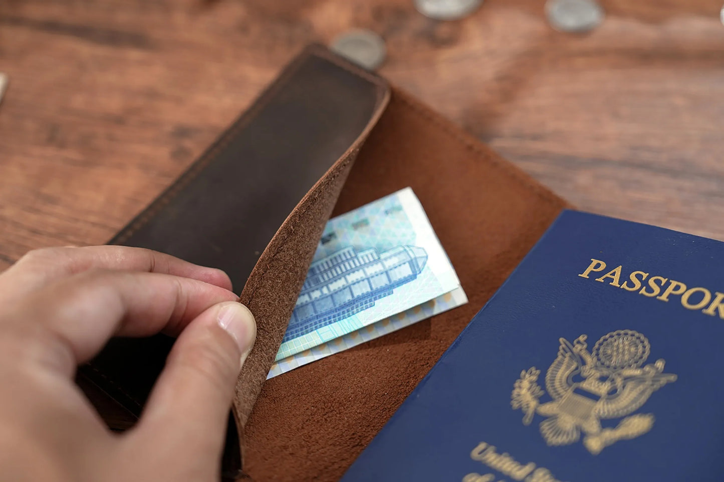 Leather Passport Holder for Travel Essentials, Slim Passport Cover Case Travel Wallet Bifold Credit Card Bag for Women Men