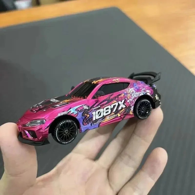 JXC1:43 Supra 1087X RC Drift Car Diecast Metal Body Static Model Grade Gyro 4WD Full Proportional Mini RC Vehicle for Collectors