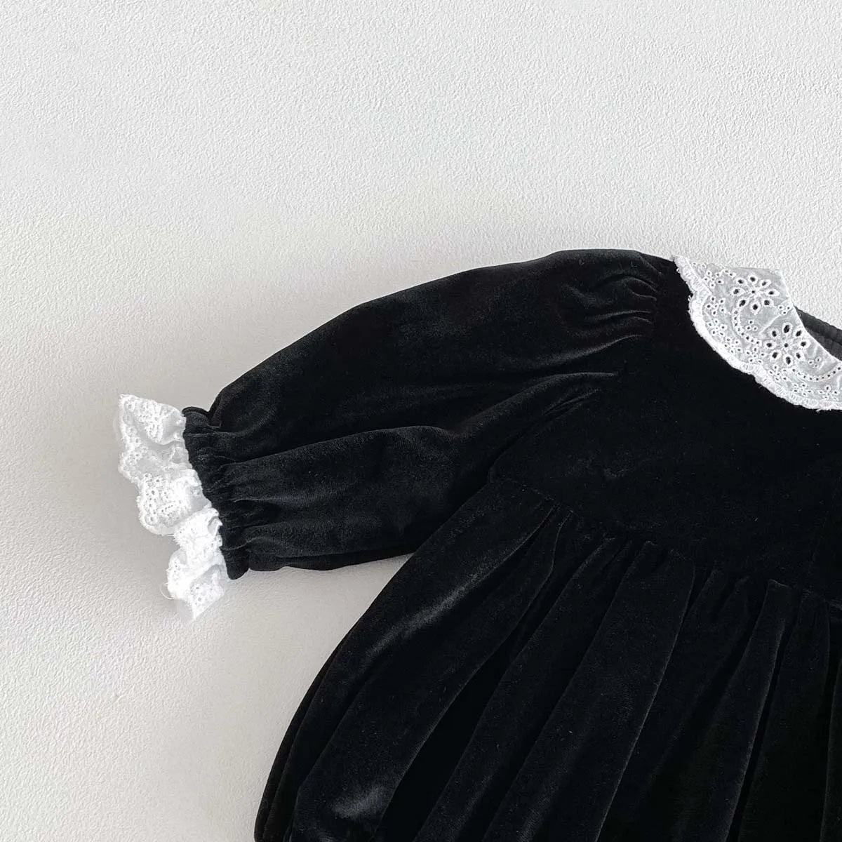 Spring and Autumn Baby Girl Black Lace Crew Neck Jumpsuit, Baby Girl Autumn Long Sleeve Dress Jumpsuit, Very Suitable for Going Out