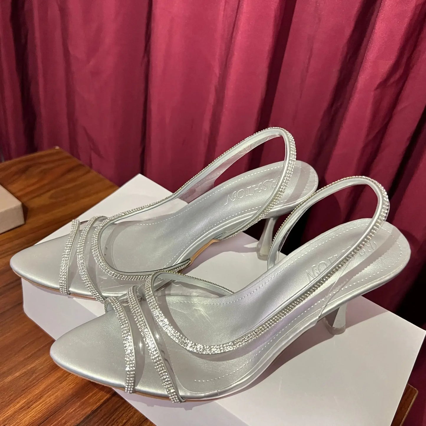 Transparent Water Diamond Women's Sandals Summer 2025 New Style Versatile Fish Mouth Pointed Toe Elegantly Exposed Toe Stiletto