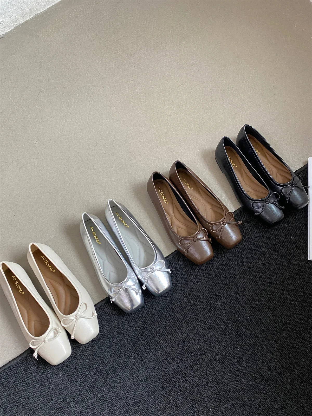 Gentle Fairy Style Flat Bottom Single Shoes Women's Spring 2025 New Butterfly Knot Square Head Silver Color Bean Shoes
