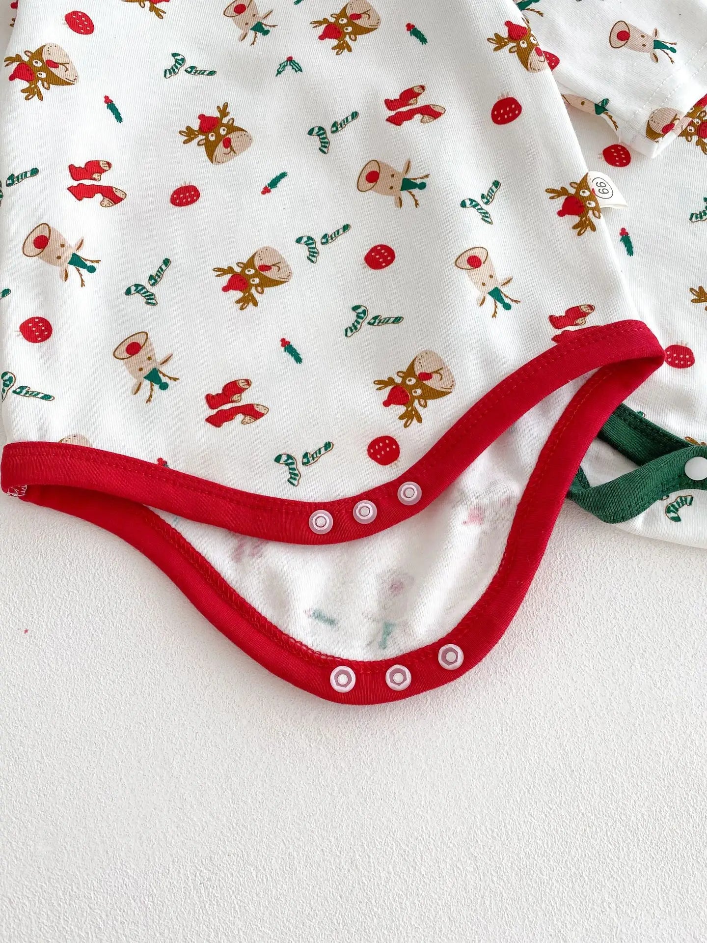 New Spring Autumn Baby Christmas Pajamas Set Long Sleeve Santa Print Bodysuit with Pants and Hat Infant Festive Sleepwear B6076