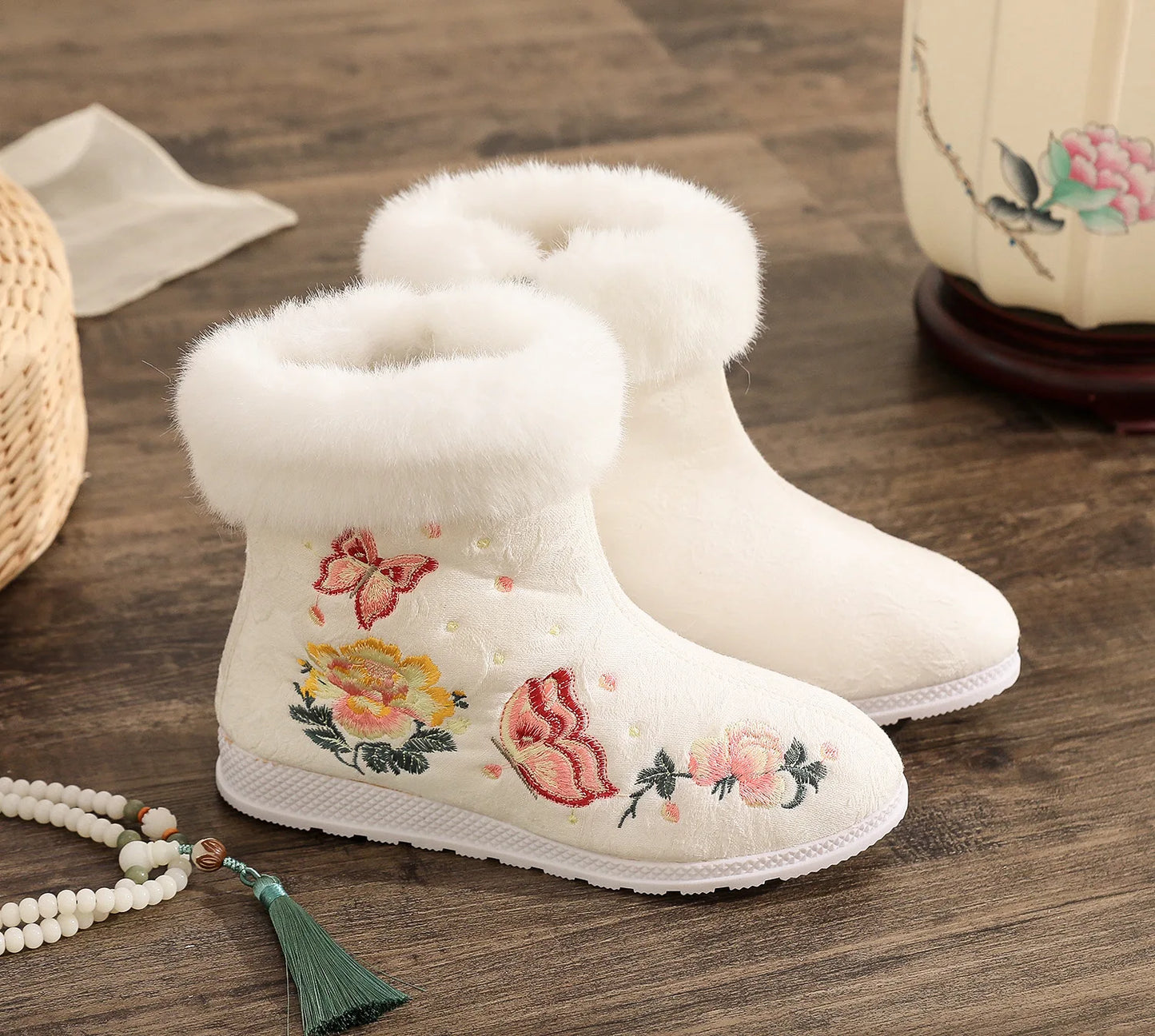 Winter Fashion Shoes Embroidered Fur Boots For Woman Bota Ancient Costume Botines Para Mujeres Hanfu Women's Boots Botas Mujer