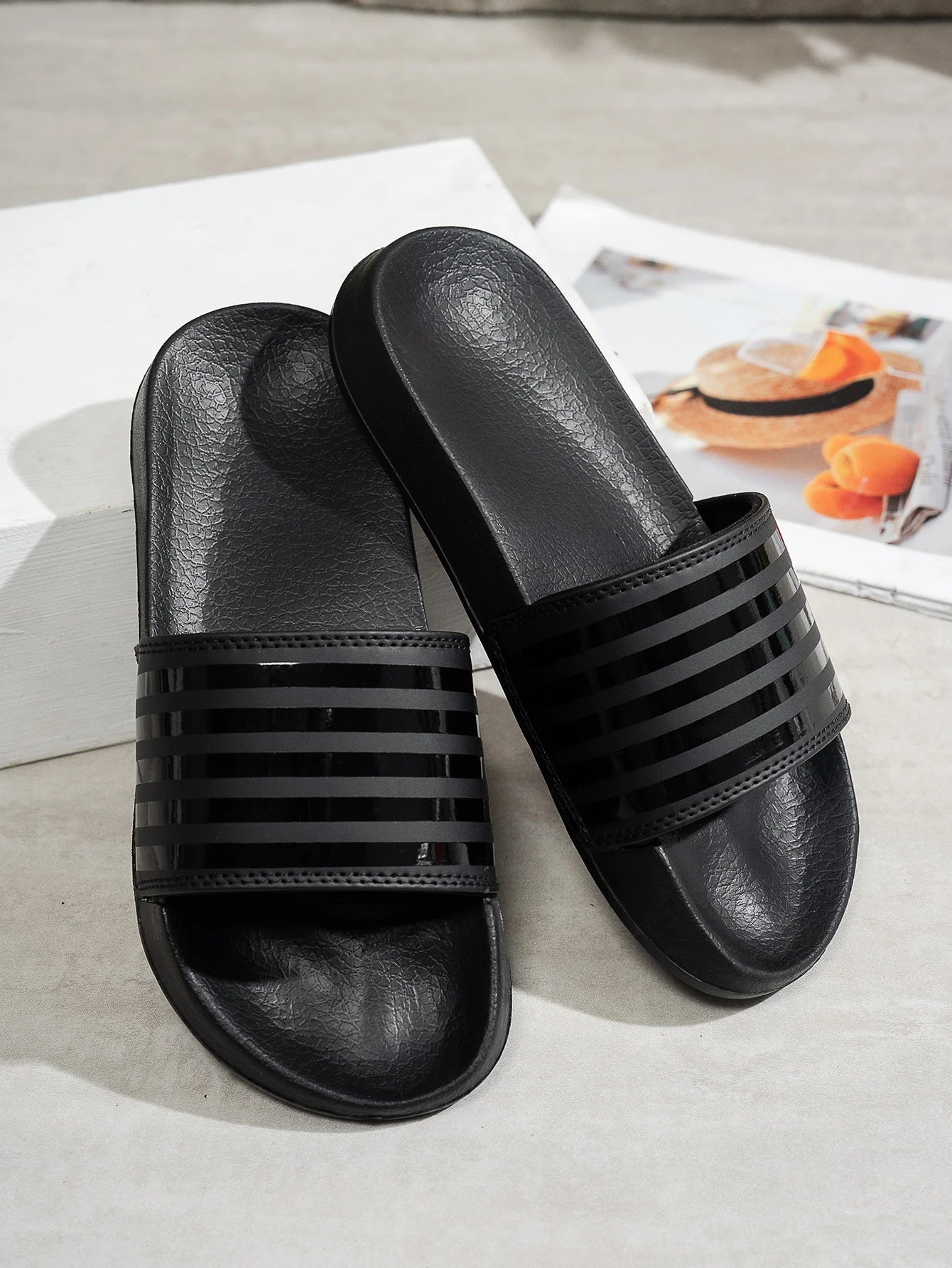 Women's Fashion Slippers Waterproof Non-Slip Thick Sole Wear-Resistant Slip-On Casual Sandals