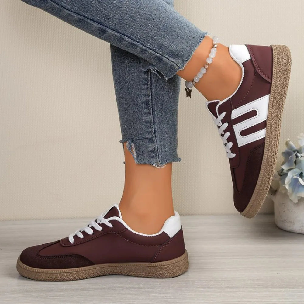 Fashion Black White Striped Flat Sneakers Women Lightweight Lace Up Sports Shoes Woman Non Slip Breathable Casual Sneakers