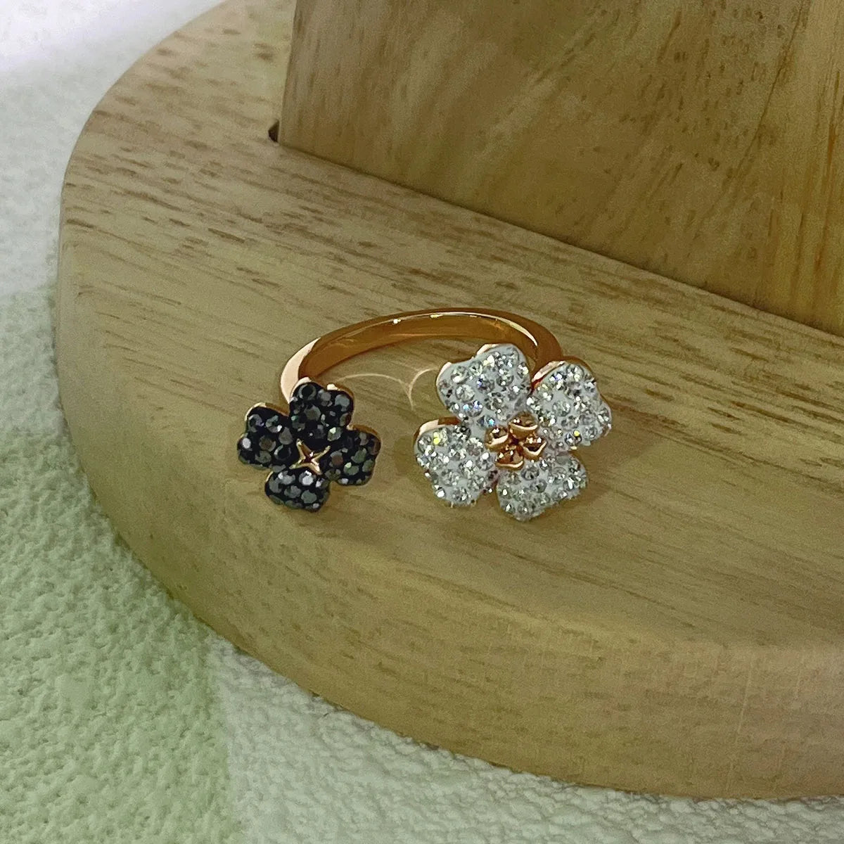 Rings Sales Trend Luxury Brand High Quality Jewelry Original Shiny Christmas Birthday Cocktail Party Engagement Gift for Women