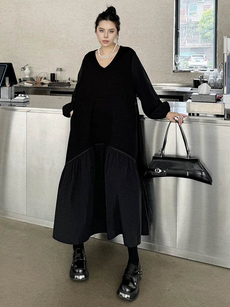 EAM Women Black Waist Drawstring Big Size Casual Midi Dress New V-Neck Long Sleeve Fashion Tide Spring Autumn 2026 1DJ3697